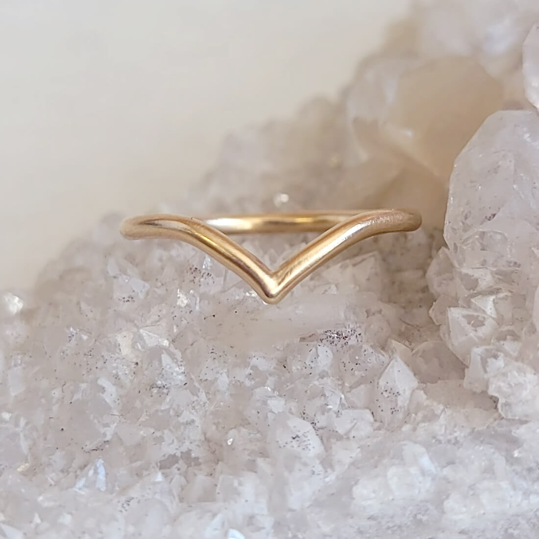 Chevron Contour Band in 14k Yellow Gold